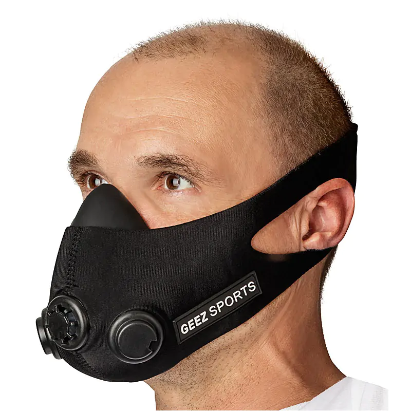 Produktfoto Sportartikel mit Teilkörperabbildung Produktbild, Standard-Produktfotografie Trainingsmaske